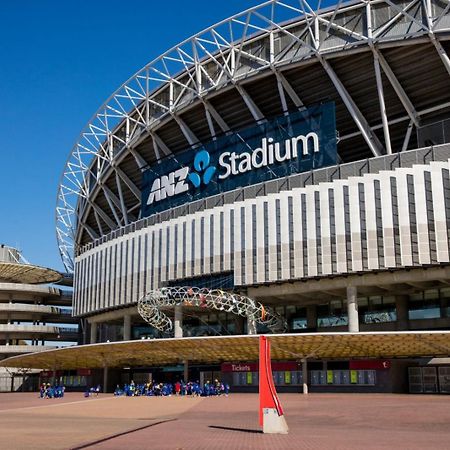 Stunning Views Sydney Olympic Park Apartment Bagian luar foto