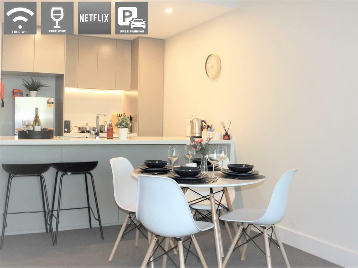 Stunning Views Sydney Olympic Park Apartment Bagian luar foto
