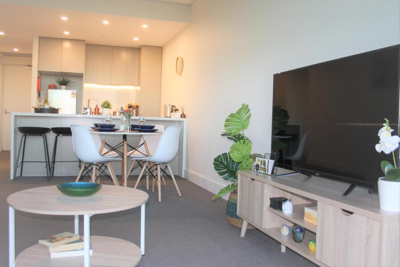 Stunning Views Sydney Olympic Park Apartment Bagian luar foto