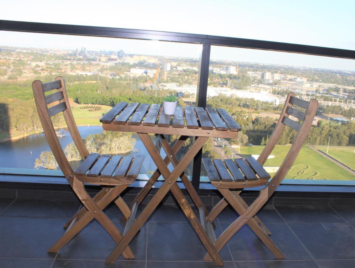 Stunning Views Sydney Olympic Park Apartment Bagian luar foto